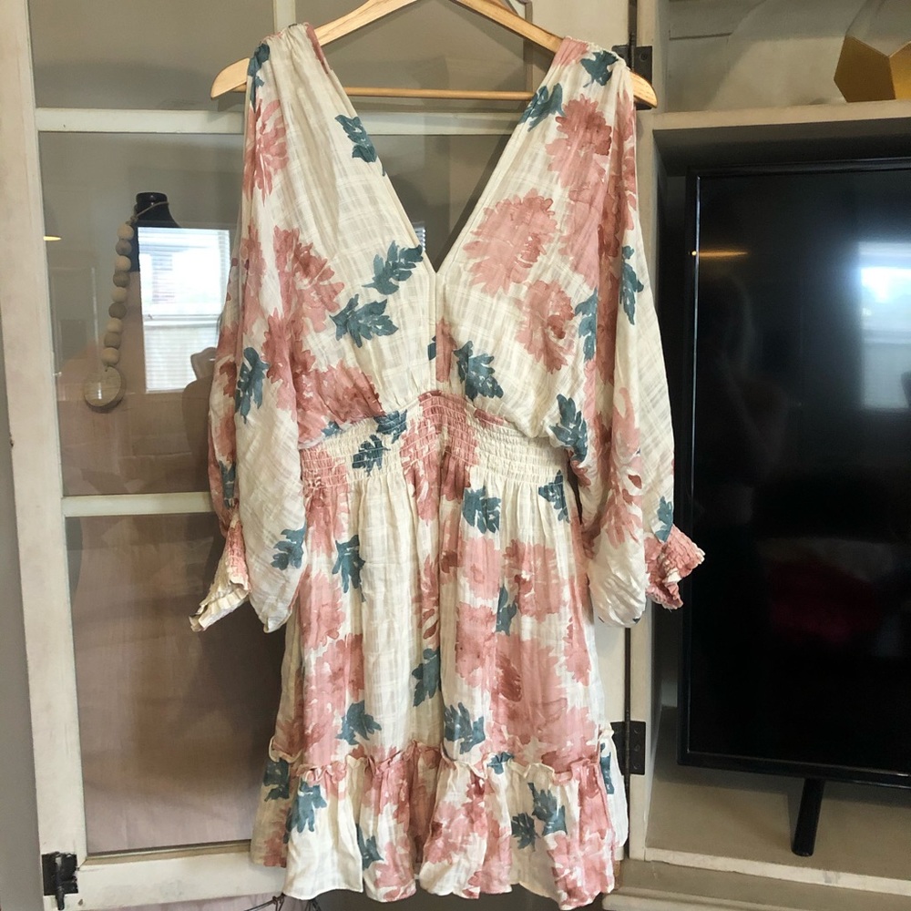 Lovestitch Floral Dress slit sleeve cutout